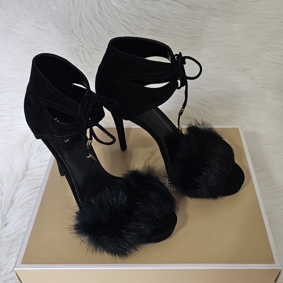 MK Remi Sandal in black - Picture 5 of 9